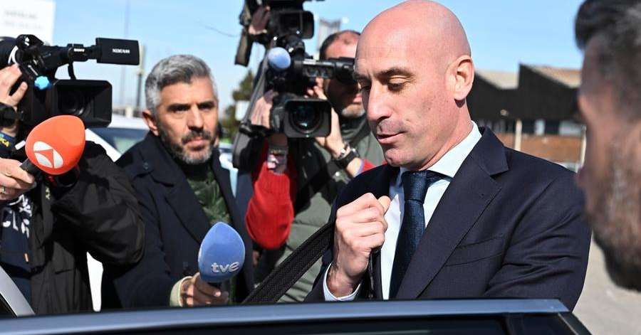 Rubiales Condannato A 10 800 Euro Di Multa Per Il Bacio A Hermoso Cyff