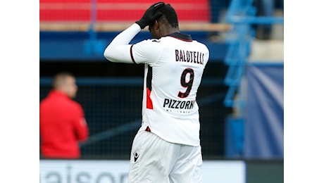 Balotelli e i 'vecchi fantasmi': calcione e rosso diretto contro il Bordeaux
