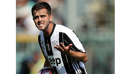 Problema all'anca per Pjanic: abbandona Juventus-Roma