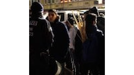 Colonia, polemiche sulla polizia tedesca: Centinaia di persone trattenute per il colore della pelle