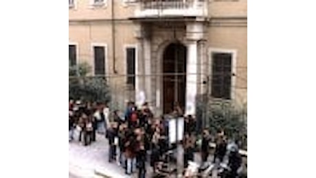 Aggredita dai compagni nel collegio San Carlo di Milano, sospesi due alunni delle elementari