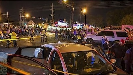 Usa, veicolo tra la folla a New Orleans ad una parata: diverse persone travolte