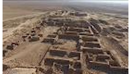 Iraq: il drone in volo sulle rovine di Nimrud distrutta dall'Isis