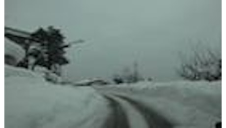 A passo d'uomo nella neve: in viaggio verso l'Hotel Rigopiano