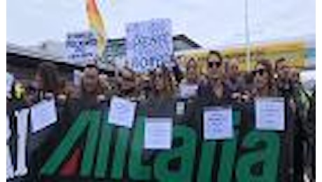 Fiumicino: sciopero dei lavoratori Alitalia contro nuovi tagli