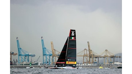 Louis Vuitton Cup, finale al via: Luna Rossa sfida Ineos Britannia