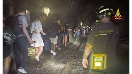 FOTO: La fuga di gas a Pavia. Evacuate 20 famiglie e disagi alla circolazione dei treni