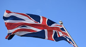 Gran Bretagna, banca centrale lancia indizi concreti di riduzione tassi