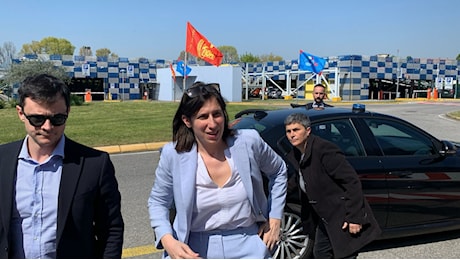 Elly Schlein ad Agrate per dire no ai tagli in StMicroelectronics