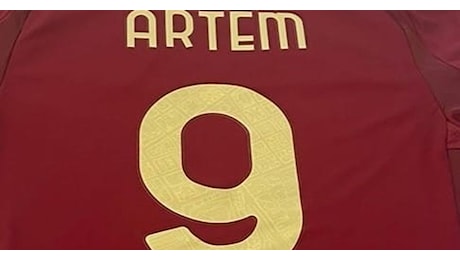 Dovbyk, l’agente è gia pazzo di Roma: posta la foto con la maglia numero nove