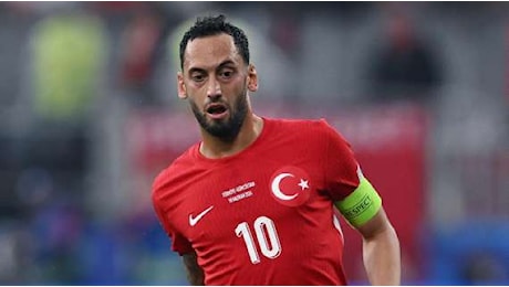 Stop Calhanoglu, aggiornamenti Inter-Turchia: il giocatore dovrebbe restare con la Nazionale fino a martedì