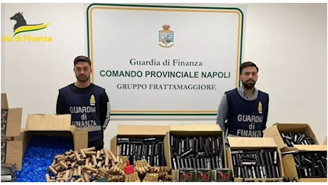 Afragola, sequestrati botti illegali: oltre 9 mila in un garagae