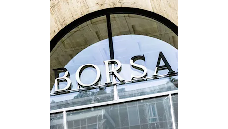 Borsa, ancora ribasso