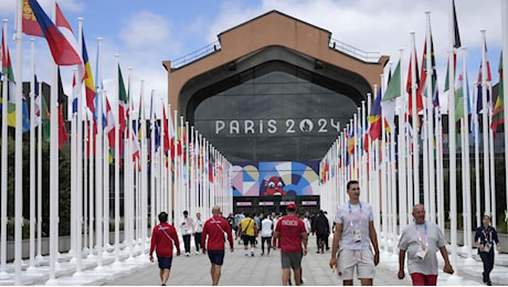 Prezzi alti, pochi turisti, boulevard blindati e deserti: l'effetto olimpico su Parigi