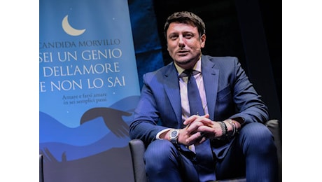 O torno in video o mi licenzio. Voci su Giambruno: aut aut a Mediaset