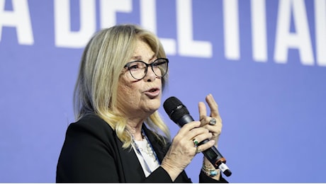 Rita Dalla Chiesa: «Mio padre ucciso per fare un favore a un politico». Poi il silenzio sul nome di Andreotti