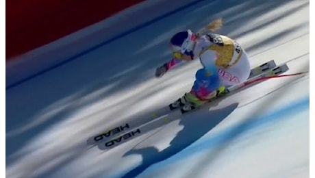 VIDEO | Lindsey Vonn torna in pista a 40 anni, con un ginocchio artificiale