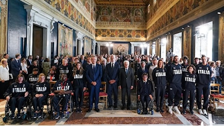 Gli atleti di Parigi 2024 da Mattarella per la riconsegna del tricolore: al Quirinale la storia dello sport italiano