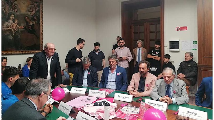 Aspettando il Giro d'Italia, partono il primo Trofeo Leo constructions e la Ciclopasseggiata in rosa - Corriere Salentino Aspettando il Giro d'Italia, partono il primo Trofeo Leo constructions e la Ciclopasseggiata in rosa - Corriere Salentino