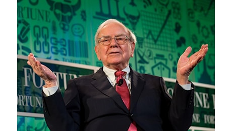 Buffett vende la metà delle sue azioni Apple