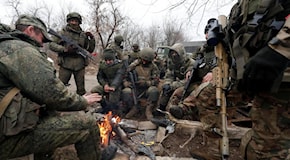 Carne da cannone: Mosca sacrifica i soldati per “stancare” l’esercito ucraino e spiarne le tattiche