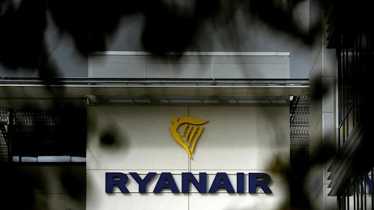 Ryanair darà 5 cm in più per il bagaglio sotto il sedile - la Repubblica Ryanair darà 5 cm in più per il bagaglio sotto il sedile - la Repubblica