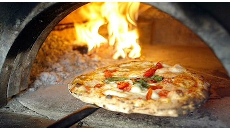 Pizza, la regina della cucina italiana. Ecco la classifica dei locali più apprezzati ed economici, Puglia protagonista