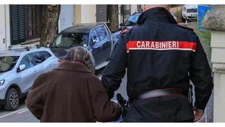 Si finge carabiniere e truffa un'anziana a Sgonico