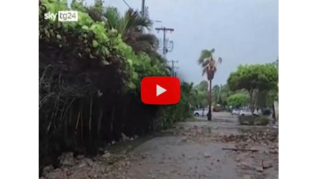 Meteo Video: l'Uragano Beryl invade un condominio sull'isola di Grand Cayman