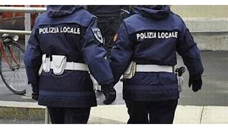 Far west a Padova: baby gang assale una minorenne e due agenti in piazza dei Signori