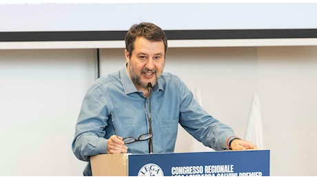 Open Arms, Salvini: «Non mi dimetto se mi condannano». Scintille con i lombardi