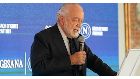 FOTO De Laurentiis celebra un matrimonio! Nello scatto spunta un ex Inter