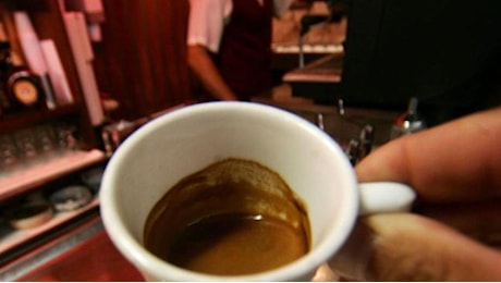 È Bitonto in Puglia l'ultimo avamposto del caffè «low-cost». Il prezzo? 60 centesimi: «I clienti tornano più volte durante il giorno»