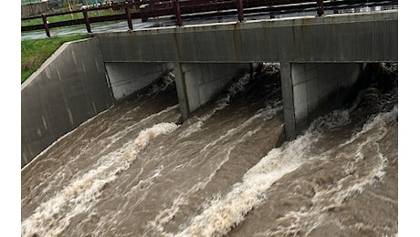 Meteo: nuova forte Perturbazione, Nubifragio su Milano, esonda il Lambro; ancora Pioggia nelle Prossime Ore