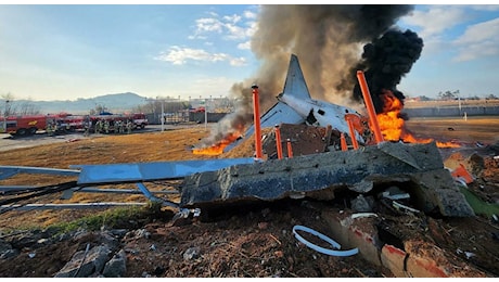 Incidente aereo Corea del Sud, l'esperto di sicurezza: «Se non avessero cambiato pista probabilmente sarebbero tutti vivi»