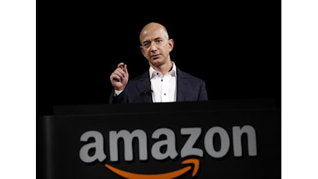 Amazon: Jeff Bezos scarica $5 mld di azioni