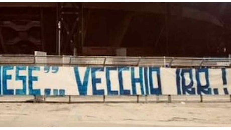 Ultras Napoli, la Curva B dice addio ad Adamo Dionisi! Striscione per l'attore ex capo ultrà della Lazio | FOTO