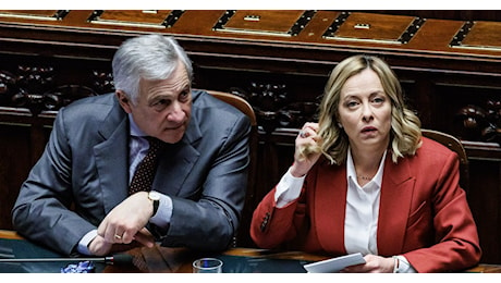 Il doppio schiaffo di Meloni a Tajani sul caso di Cecilia Sala: gli sfila il dossier e vola negli Stati Uniti senza informarlo