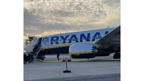 Ennesimo problema per Ryanair: il Brindisi - Londra costretto al rientro da un'anomalia alla strumentazione di bordo