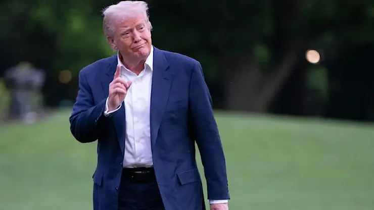 Il b-movie di Trump: «Super dazi sui film stranieri». Poi ordina la riapertura di Alcatraz - Domani Il b-movie di Trump: «Super dazi sui film stranieri». Poi ordina la riapertura di Alcatraz - Domani