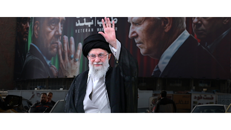 Khamenei minaccia: Risposta feroce a Usa e Israele. Il mondo resta col fiato sospeso