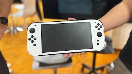 Nintendo Switch 2 si mostra con ulteriori foto del mockup al CES