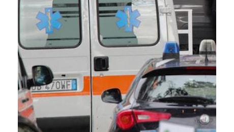 In sella a motorino rubato e senza casco, si schianta contro muro: morto 17enne a Roma