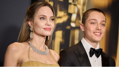 Angelina Jolie sul red carpet con il figlio Knox