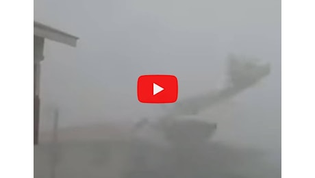 Meteo Video: l'Uragano Beryl devasta le isole Grenadine, venti ad oltre 200 km/h scoperchiano le case