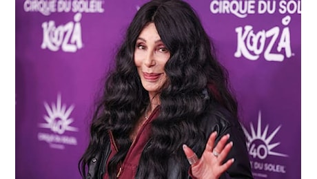 Cher: The Memoir, nel libro la cantante racconta i retroscena del matrimonio con Sonny Bono