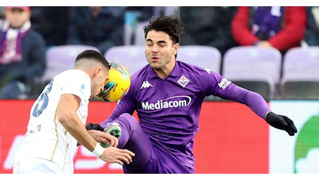 Le pagelle di Fiorentina-Cagliari 1-0: Comuzzo domina, gol importante di Cataldi. Bene Zortea e Augello, male Viola