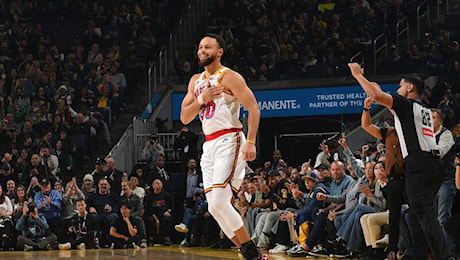 Steph Curry e la PERFEZIONE: un record PAZZESCO sfiorato