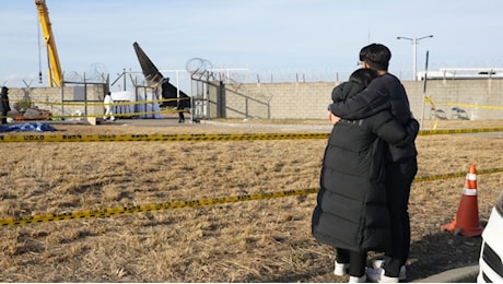 Incidente aereo in Corea del Sud: per un esperto la causa è un blocco di cemento vicino alla pista