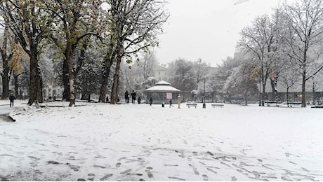 Meteo, le previsioni: dove nevicherà a Natale e alla vigilia